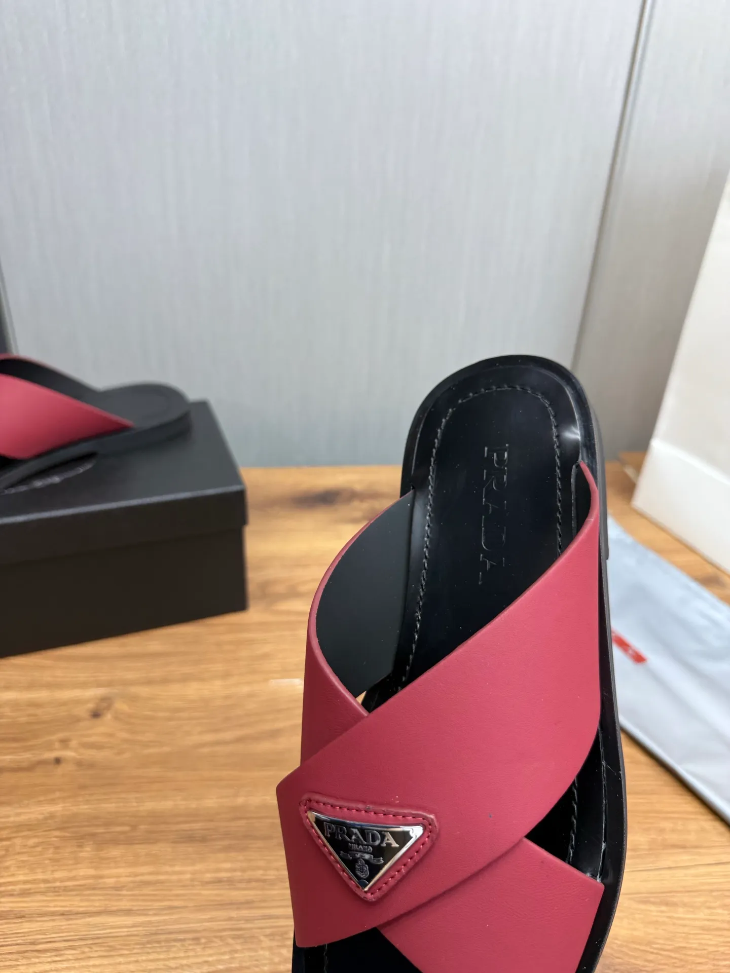 Factory price 340💰 ＰＲＡＤＡPrada - popular men's slippers hot sale 🔥 🩴Official website one to one production 38-45 sizes 45 46 🉑️Customized!